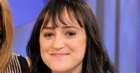 mara wilson opens up about ‘embracing bi queer label huffpost uk entertainment