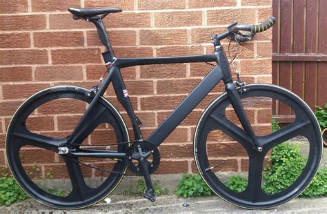Naast de grootste collectie die er. Pin by Alvin There on BIKES | Bicycle track, Track cycling ...
