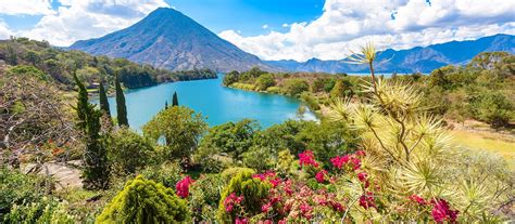 Gib dein wunschdatum ein, um verfügbare aktivitäten anzuzeigen. Reiseziel Atitlánsee in Guatemala | Enchanting Travels