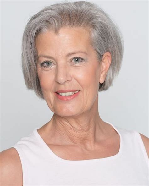 Short Haircut For Older Women And Hairstyles Over 50 To 60 For Spring