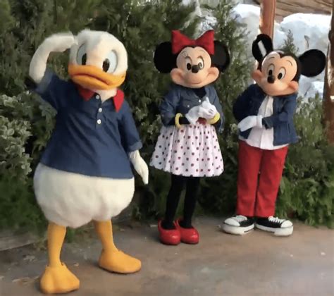 Video Disney Parks Testing Interactive Talking Meet And Greet Trio Of