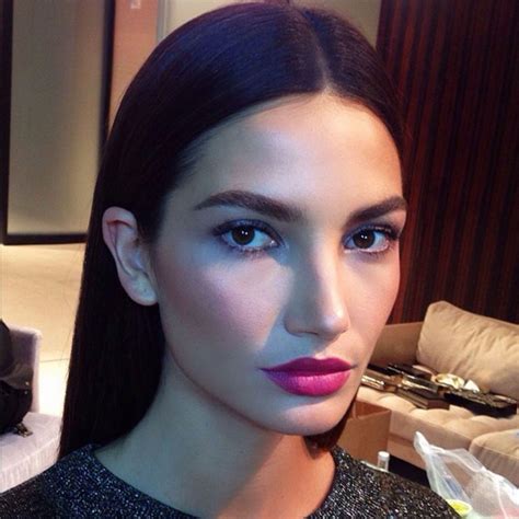 This Lip Color On Lily Aldridge Is Stunning Heres What Shes Wearing Lipstick Hung Vanngo
