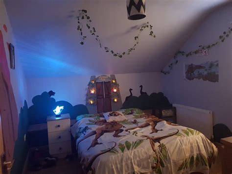 Learn how to make a jurassic world inspired tarrarium and body pillowrequest a video in the comments for other diy's! Dinosaur bedroom in 2020 | Dinosaur room decor, Dinosaur bedroom, Dinosaur room