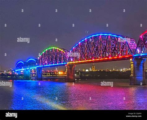 Bridge Over The Ohio River Hi Res Stock Photography And Images Alamy