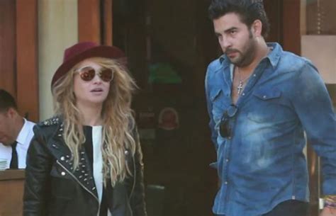 Si deseas es pasar momentos agradables. Batalla entre paulina rubio y gerardo bazúa por derechos ...