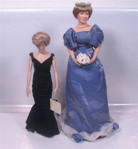 2 Princess Diana Dolls 1 Franklin Mint Vinyl And 1 Porcelain Doll Ebay