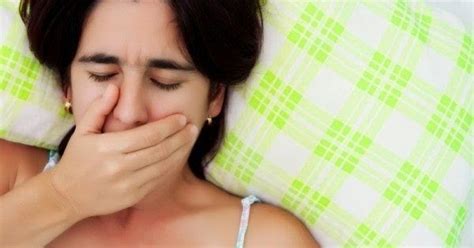 Bitter (Metalic) Taste in Mouth During Pregnancy: Causes and Home Remedies to Cure