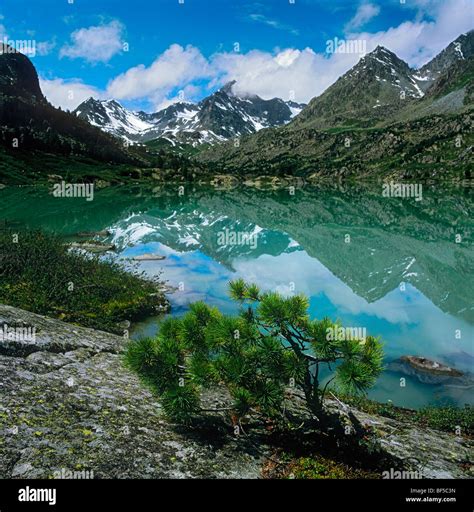 Lake Darashkol In The Altai Mountains Russian Federation Stock Photo