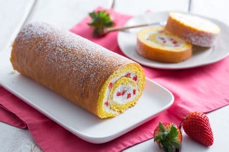 Ricetta Rotolo Panna E Fragole La Ricetta Di Giallozafferano