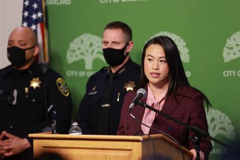 oakland mayor fires city police chief leronne armstrong the san francisco times