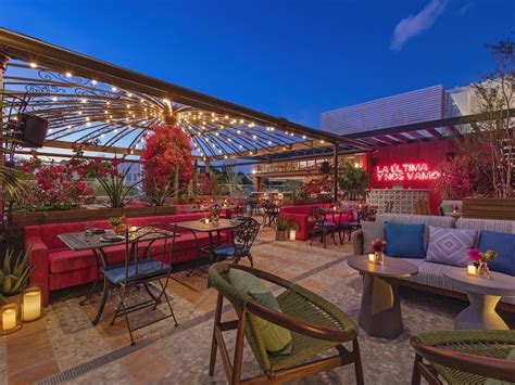 13 Best Rooftop Restaurants In Miami For Dinner With A View