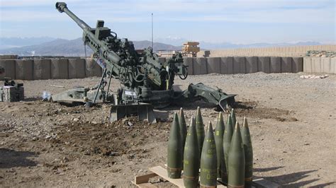 M777 Howitzer 155mm M777 Howitzer Big Guns Military