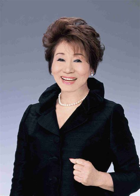 水谷千重子 竹うちわ 800円 (税込) 使い捨てルミカライト 400円 (税込) ありがとうノート 1,500円 (税込) 千重子水【1本】 300円 (税込) 千重子水30本【1箱】 9,000円 (税込) bakaitteru 扇子【黒】 1,900円 (税込) bakaitteru 扇子【白】 1,900円 (税込) bakaitteru tシャツ【黒】 3,200. 水谷千重子（友近） 台湾観光アンバサダーに就任「架け橋に ...