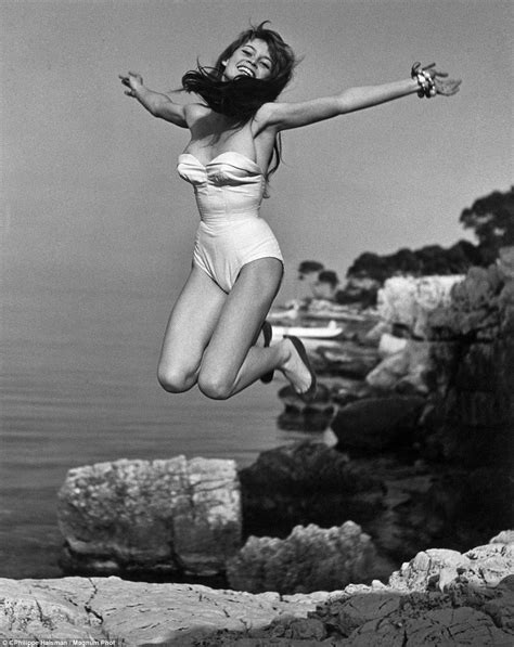 Photographer Philippe Halsman Captures Famous Stars In Jump Book