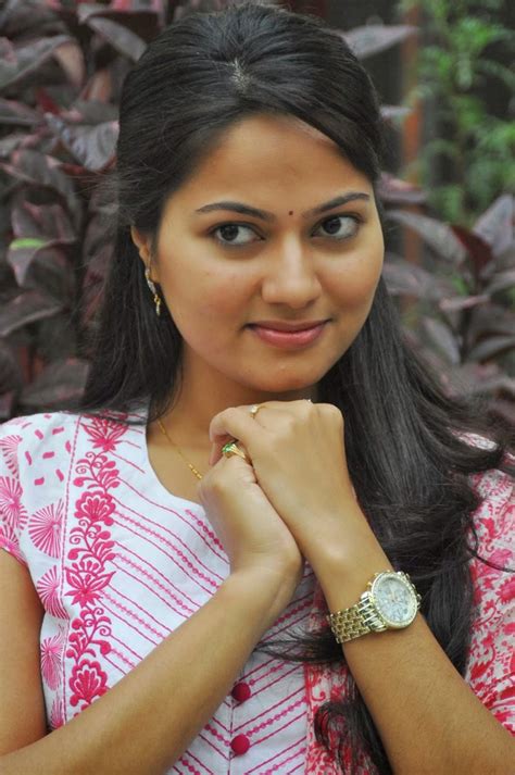 If you want, you can download original resolution which may fits. Suhasini Hot HD Wallpapers - HIGH RESOLUTION PICTURES