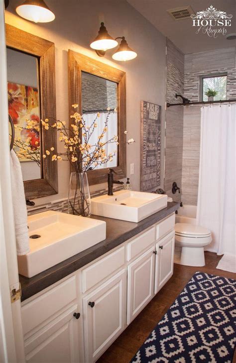 Need some ideas to update your bathroom decor? 50+ Best Farmhouse Bathroom Design and Decor Ideas for 2021