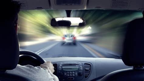 Efectos del alcohol y las drogas en la conducción Evita los riesgos