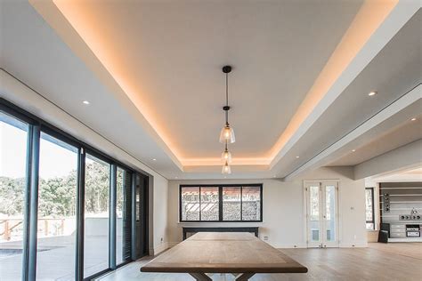See more ideas about design, industrial ceiling, gym interior. Light trough detail in ceilings of open plan living area ...