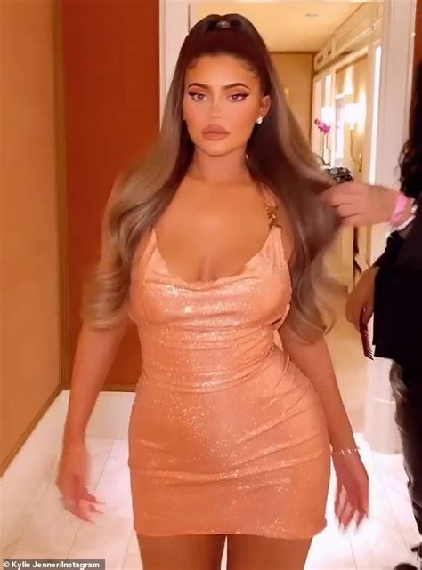 Kylie Jenner Sparkles In Peach Mini Dress For Cardi Bs Vegas Birthday