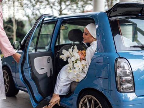 Check spelling or type a new query. Naik Kelisa Ke Majlis Nikah, Foto-Foto Wanita Ini Tarik Perhatian - Pesona Pengantin