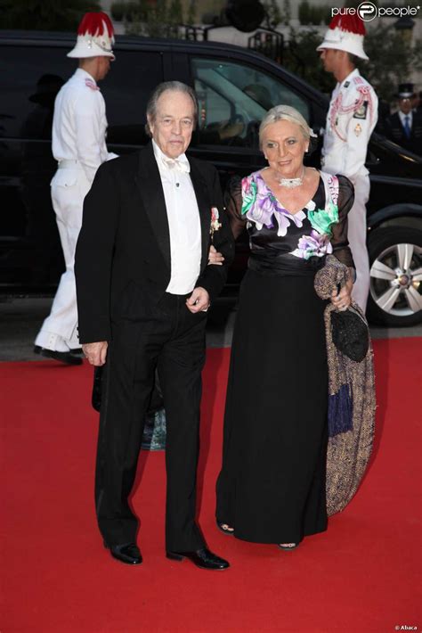 Henri sannier in paris, france on may 19, 2009. Henri d'Orléans et sa femme Micaela sur le tapis rouge du ...