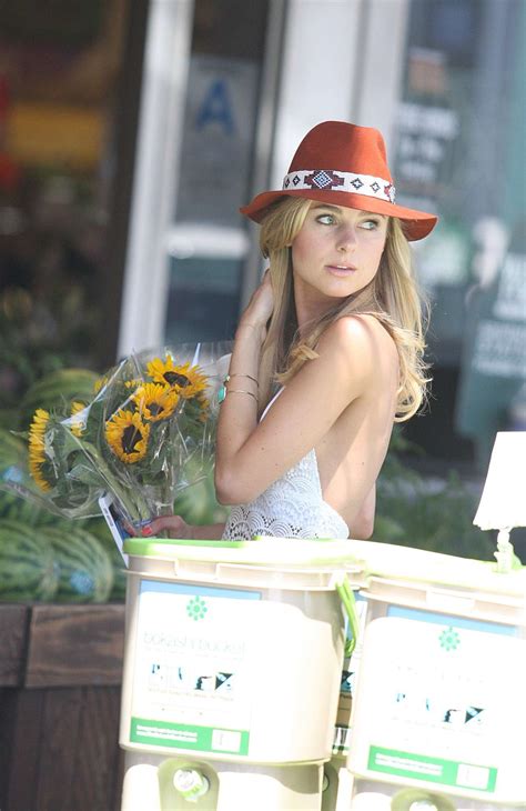 Index Of Wp Content Uploads Celebrities Kimberley Garner Shopping At Whole Foods In West Hollywood