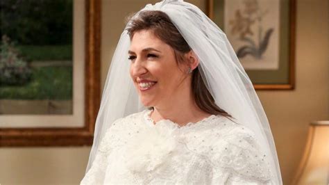 Mayim Bialik Opened Up About Why Wearing A Wedding Dress In The Big
