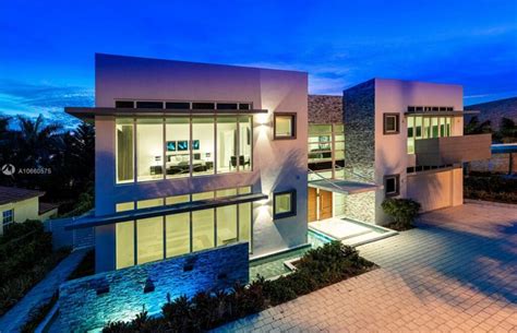 A Modern Resort Style Golden Beach Home For Sale At 46 Million