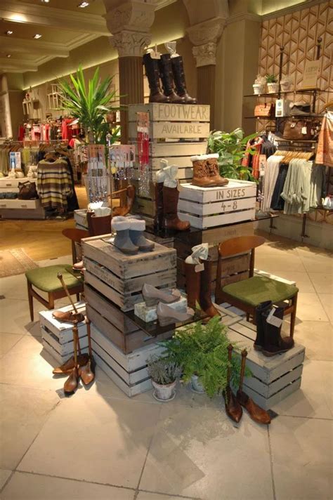 18 Diy Retail Display Ideas How To Make Your Shop Look Great In 2022