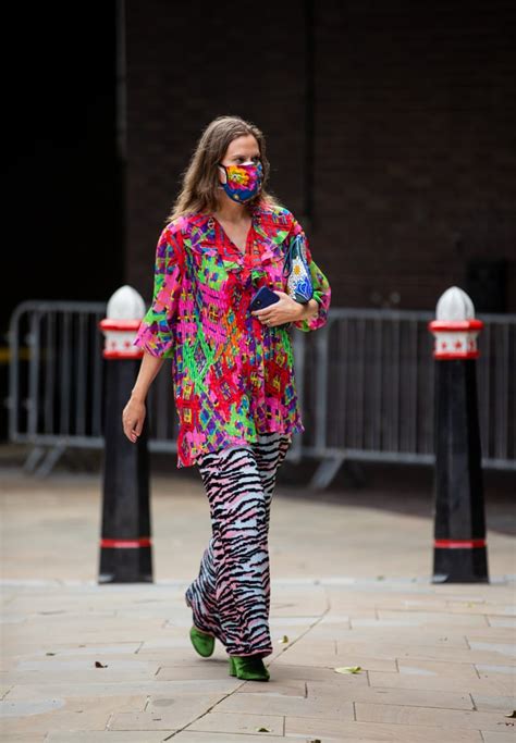 the best street style at london fashion week spring 2022 popsugar fashion photo 7
