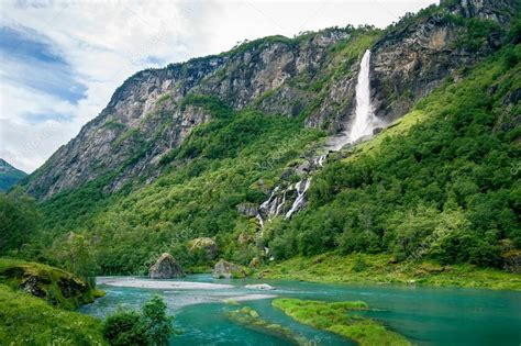 Norway Landscape With Waterfall In Mountain River Canyon — Stock Photo