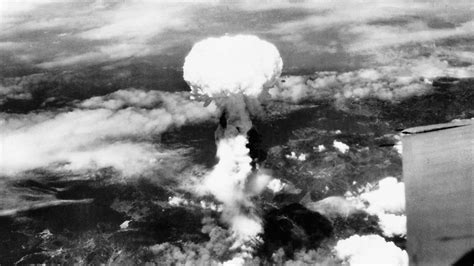 75e Anniversaire Du Bombardement Atomique Américain Sur Hiroshima Et Nagasaki Upr