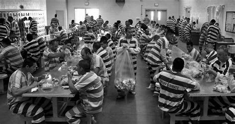 Rebelión de los condenados La huelga masiva de prisioneros en Estados Unidos y el movimiento