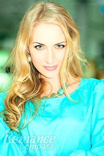 Date Ukraine Single Girl Anna Blue Eyes Blonde Hair 32 Years Old Id664842