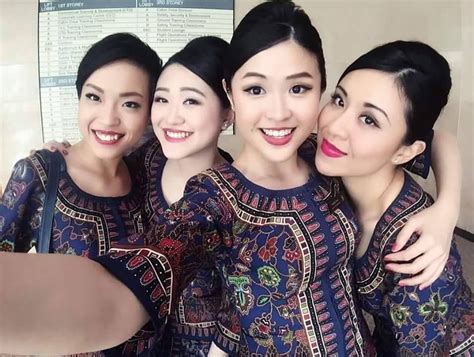You can embark on this career path and become an air stewardess while on any airline in singapore. 【Singapore】 Singapore Airlines cabin crew / シンガポール航空 客室乗務員 ...