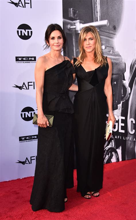 The Truth About Courteney Cox And Jennifer Anistons Friendship News