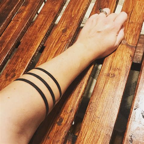 armband-tattoo-minimalist-tattoo-arm-band-tattoo,-band-tattoo
