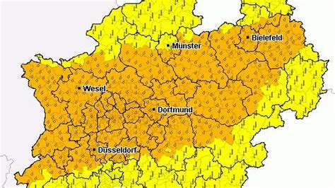 Besonders betroffen sind hagen und erkrath. NRW/Wetter: Schock zum Juli-Start: Heute Gewitter - DWD ...