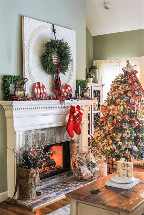 You've come to the right place! 21 Beautiful Ways to Decorate the Living Room for Christmas