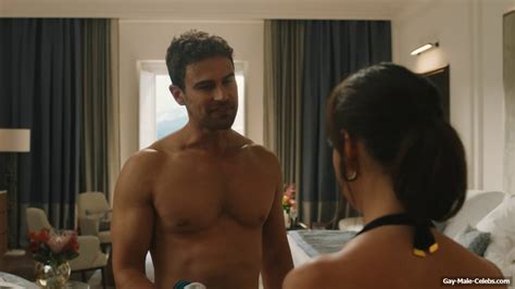 Theo James Shows Off Real Penis In The White Lotus Gay Gay World