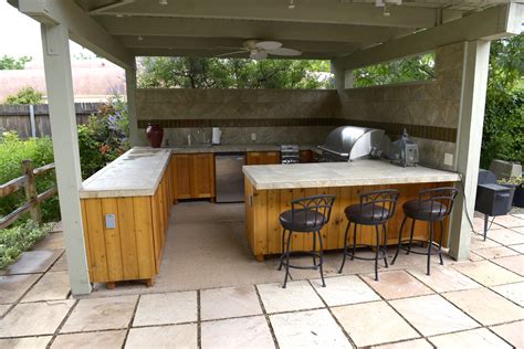 Outdoor kitchen with stainless steel 27 in. Outdoor Living