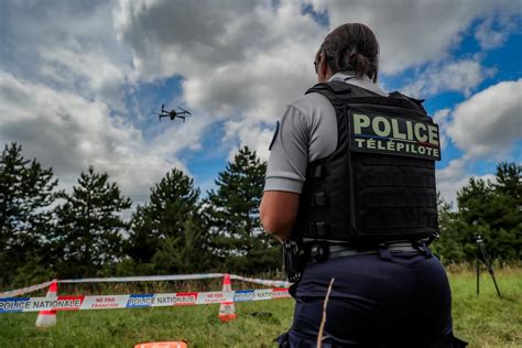 gironde avec leur drone les crs ont un œil dans le ciel pour relever les infractions