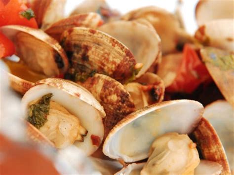 Jun 24, 2021 · cooked lentils last for up to a week in the fridge in a sealed container. How Long Do Cooked Clams Last In The Fridge - Valuable Kitchen