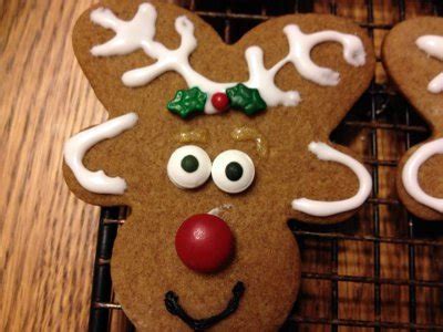 Stuck with the standard cookie cutters? Gingerbread Reindeer! - cookingskewl.com