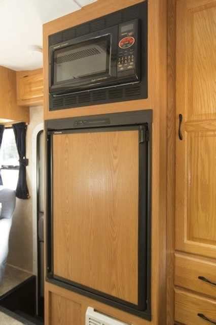 2010 Used Four Winds Majestic 19g Class C In Florida Fl