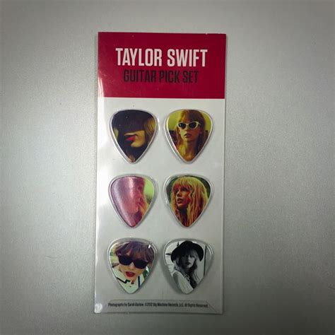Taylor Swift Guitar Pick Set Hobbies And Toys Music And Media Music