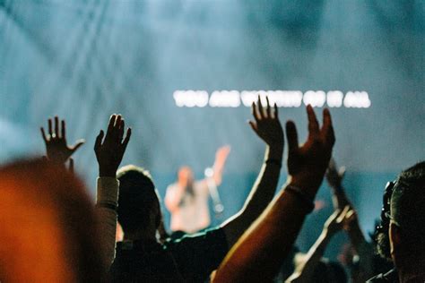 Christian Worship Pictures Download Free Images On Unsplash