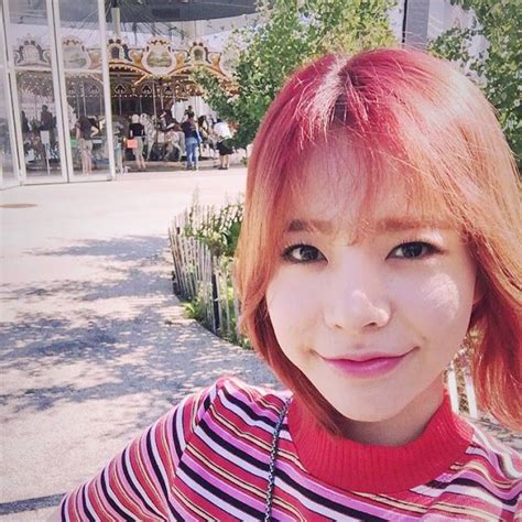 Snsd Sunny Delights Fans With Her Cute Photos From New York Girls Generation Snsd Sunny Snsd