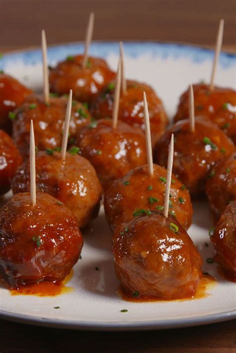 Slow Cooker Party Meatballs Delish Com Christmas Recipes Appetizers