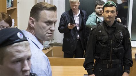 russian opposition leader alexei navalny jailed for 20 days